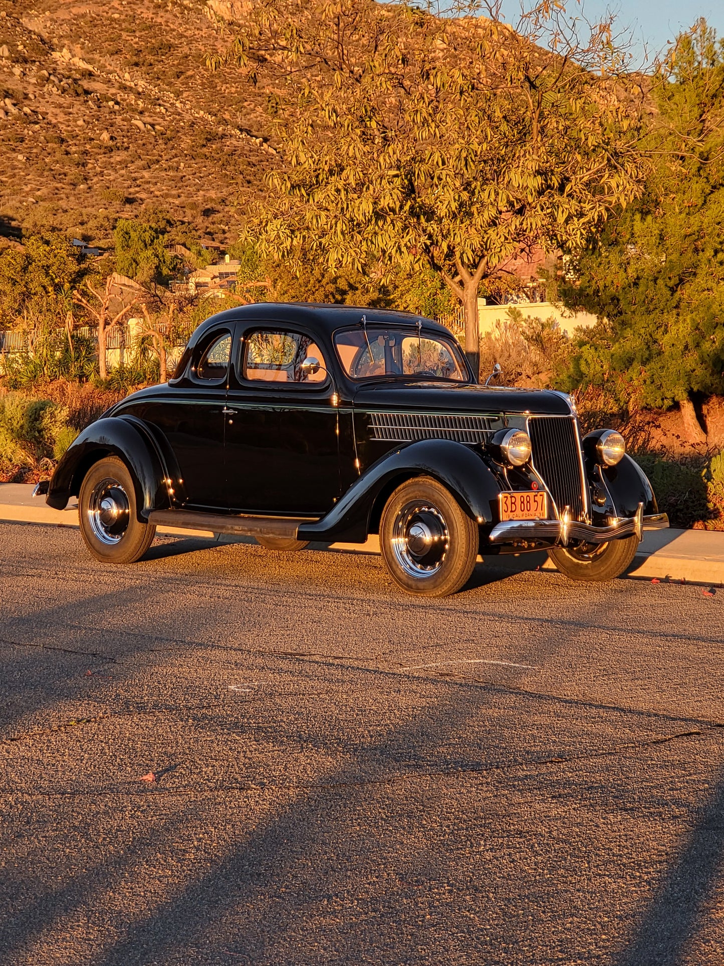 1936 Ford 5-Window Coupe Flathead V8 3 Speed Dearborn
