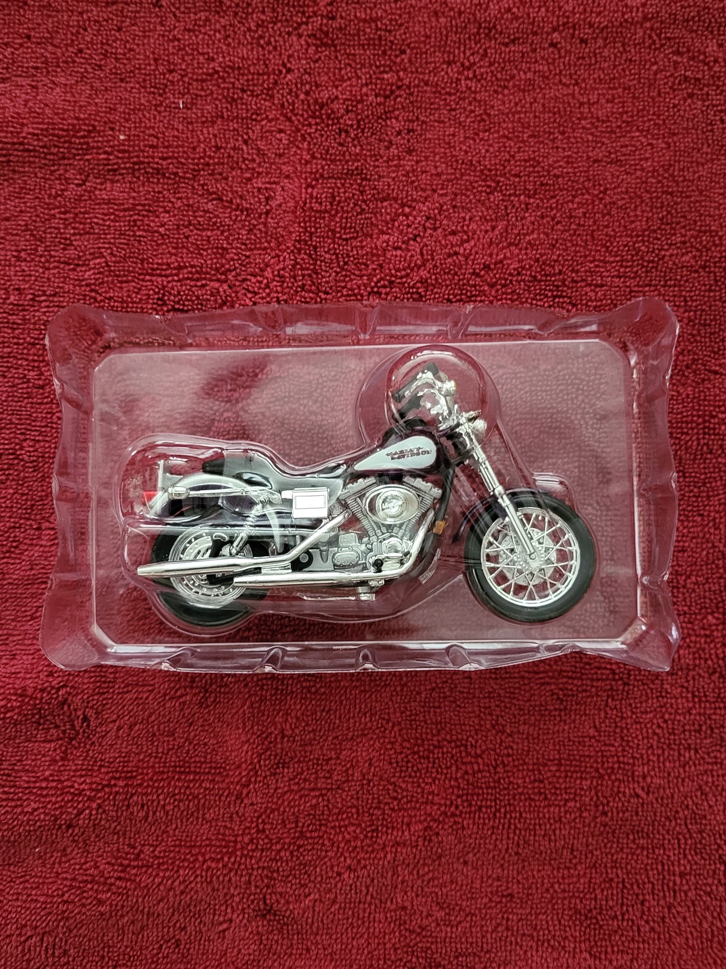 2001 Harley Davidson FXDL Dyna Low Rider Rewards Center Maisto 1:18 scale NEW