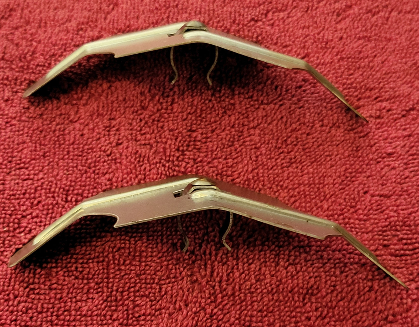 1932-53 Ford Flathead V8 59AB 8BA 21 Stud 48-6524 Oil Baffle Deflectors NOS New