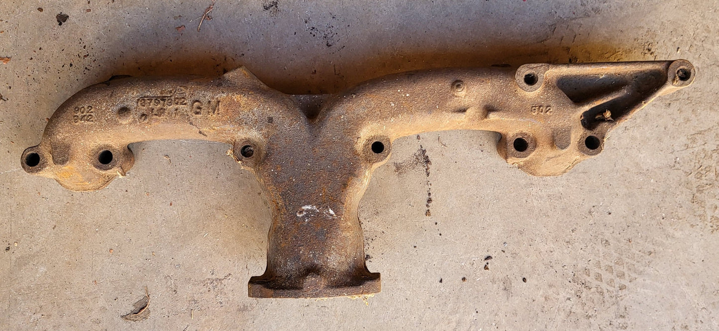 1962-65 Corvette Chevy 2-1/2" Exhaust Manifold RH 3797902 Original Used