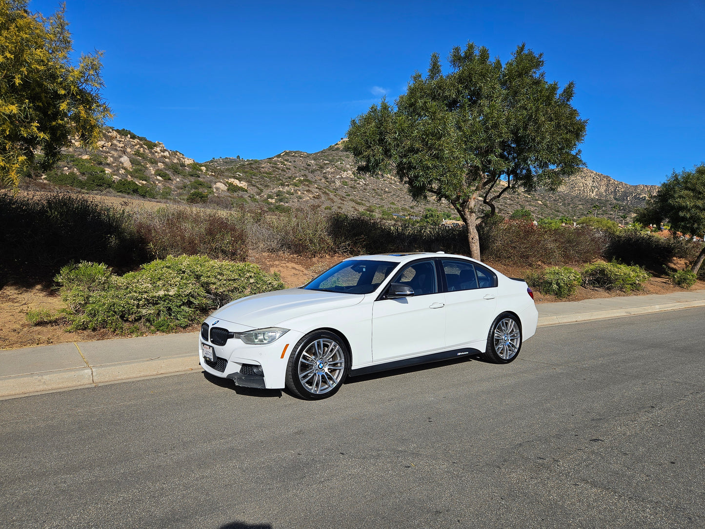 2015 BMW 328i M-Sport Sedan Staggered M3 19" wheels Heads-Up Display SOLD
