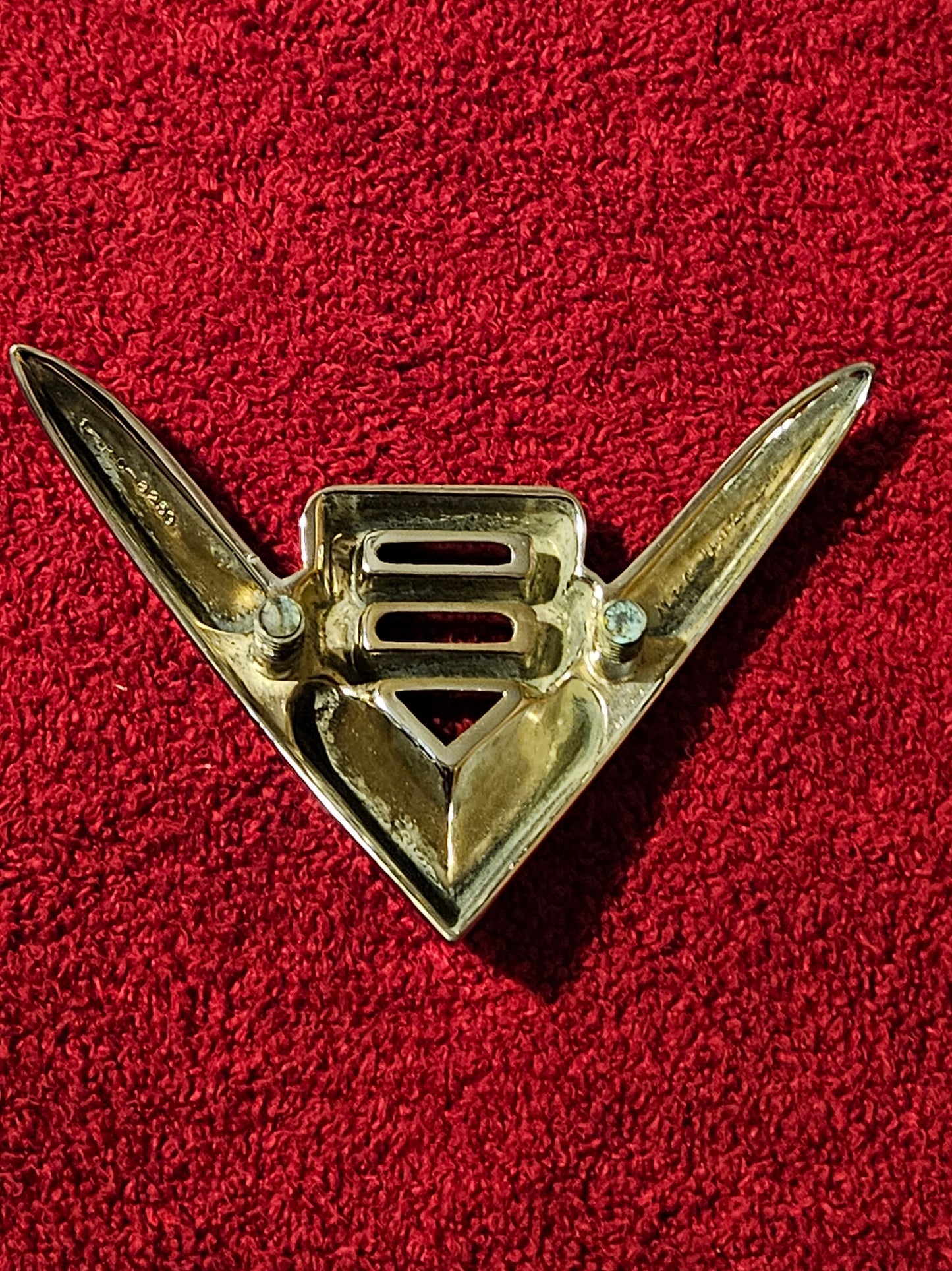 1951 Ford 1RC-8259-A F-1 F-2 F-3 V8 Grille Emblem NEW