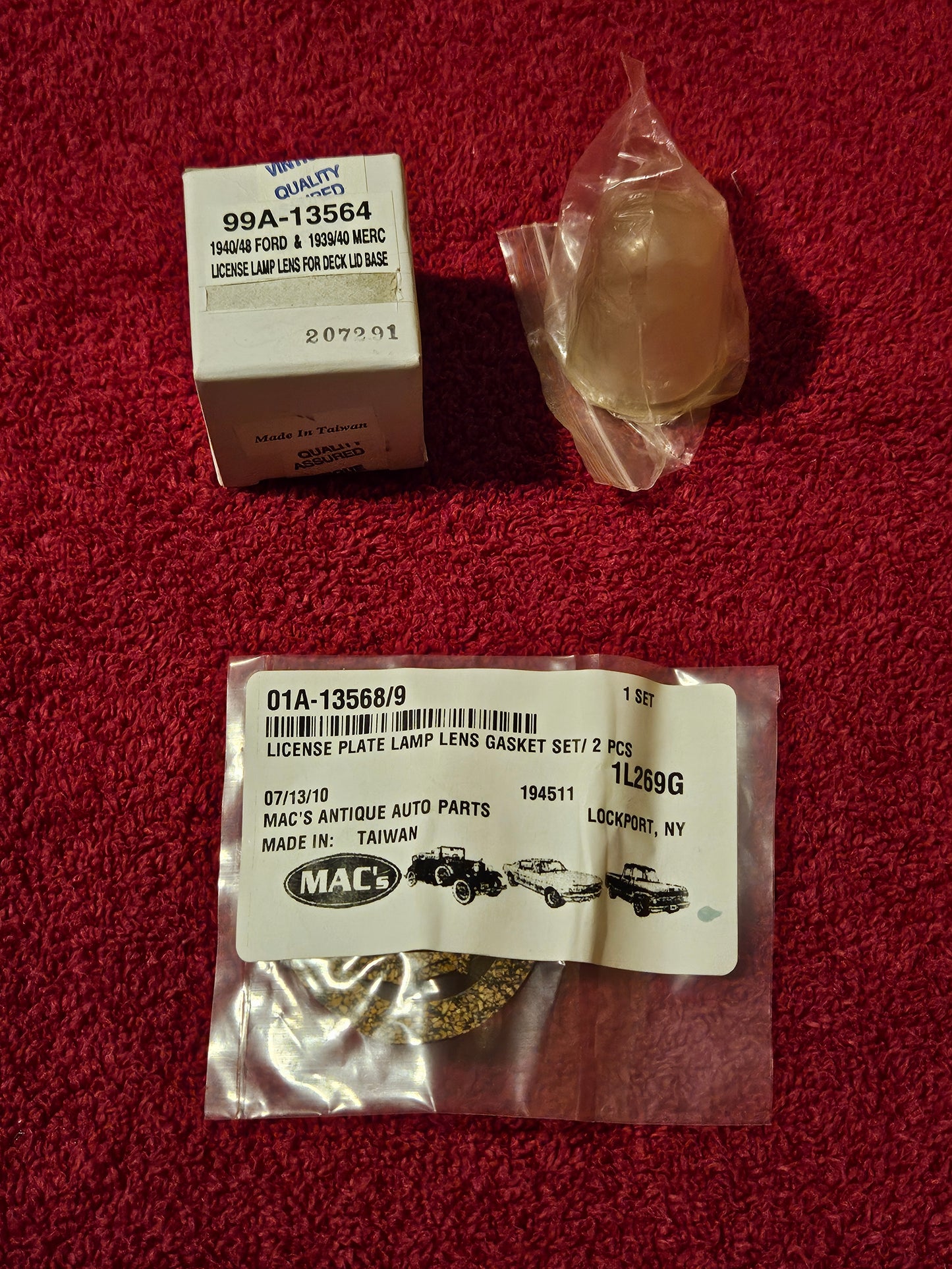1940-1948 Ford 99A-13564 01A-13568/9 License Plate Light Lens & Gaskets NEW