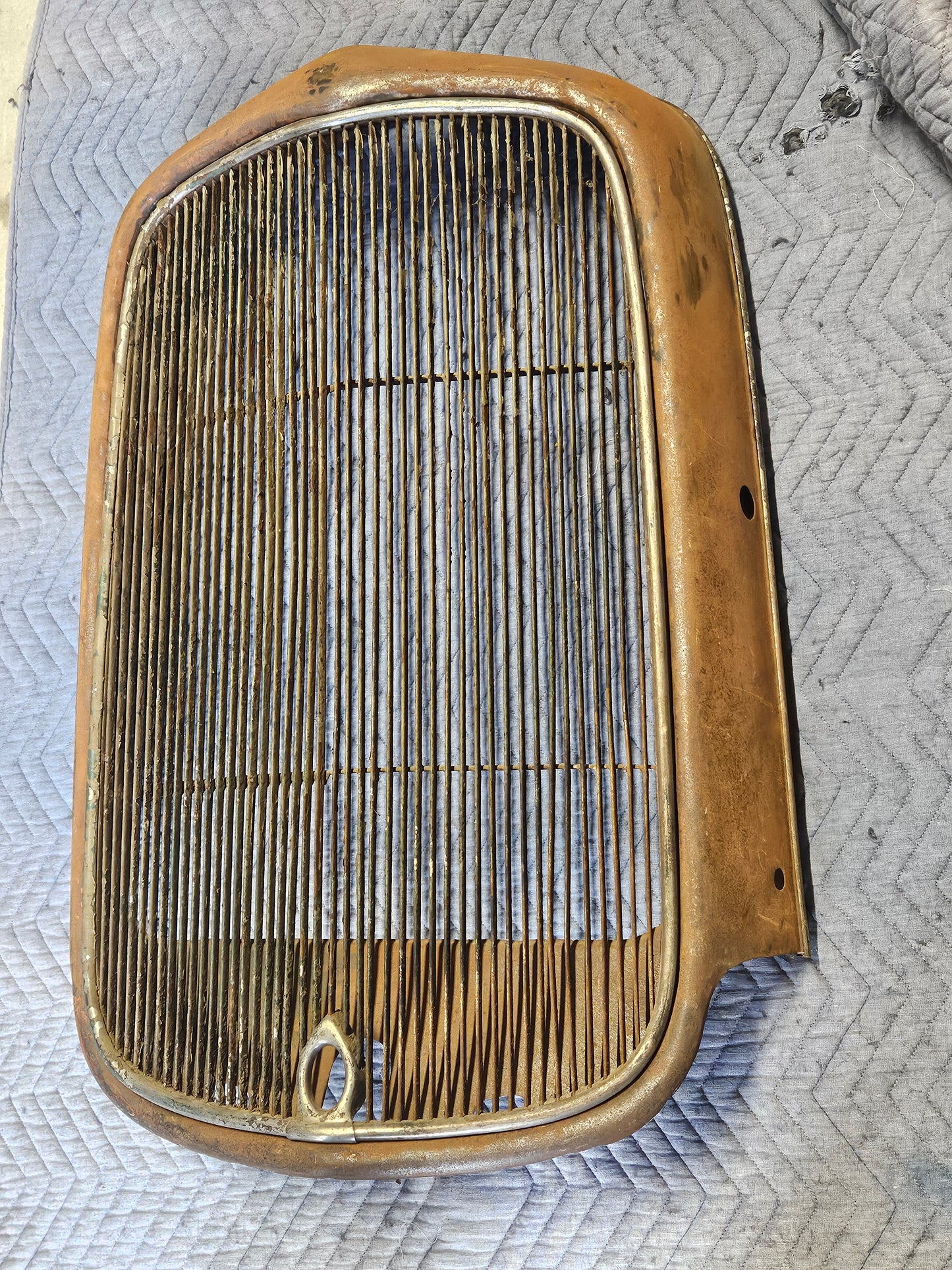 1932 Ford Radiator Grill Shell with Insert Chin Excellent Used