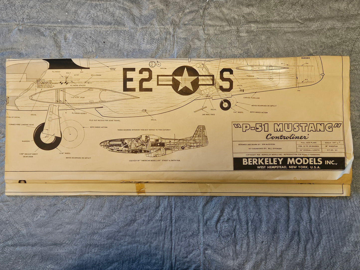 Vintage Berkeley’s North American P-51D Mustang Model Airplane Kit 5-5