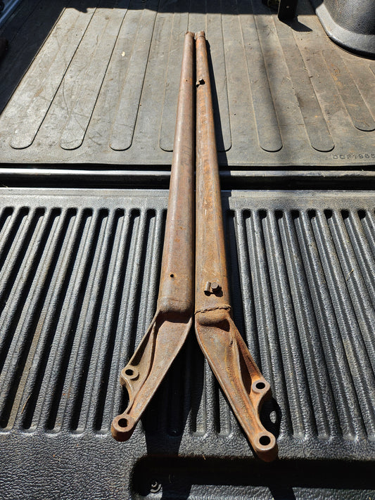 1942-48 Ford 21A-4750/21A-4751 Rear Radius Rods Trailing Arms Pair Used