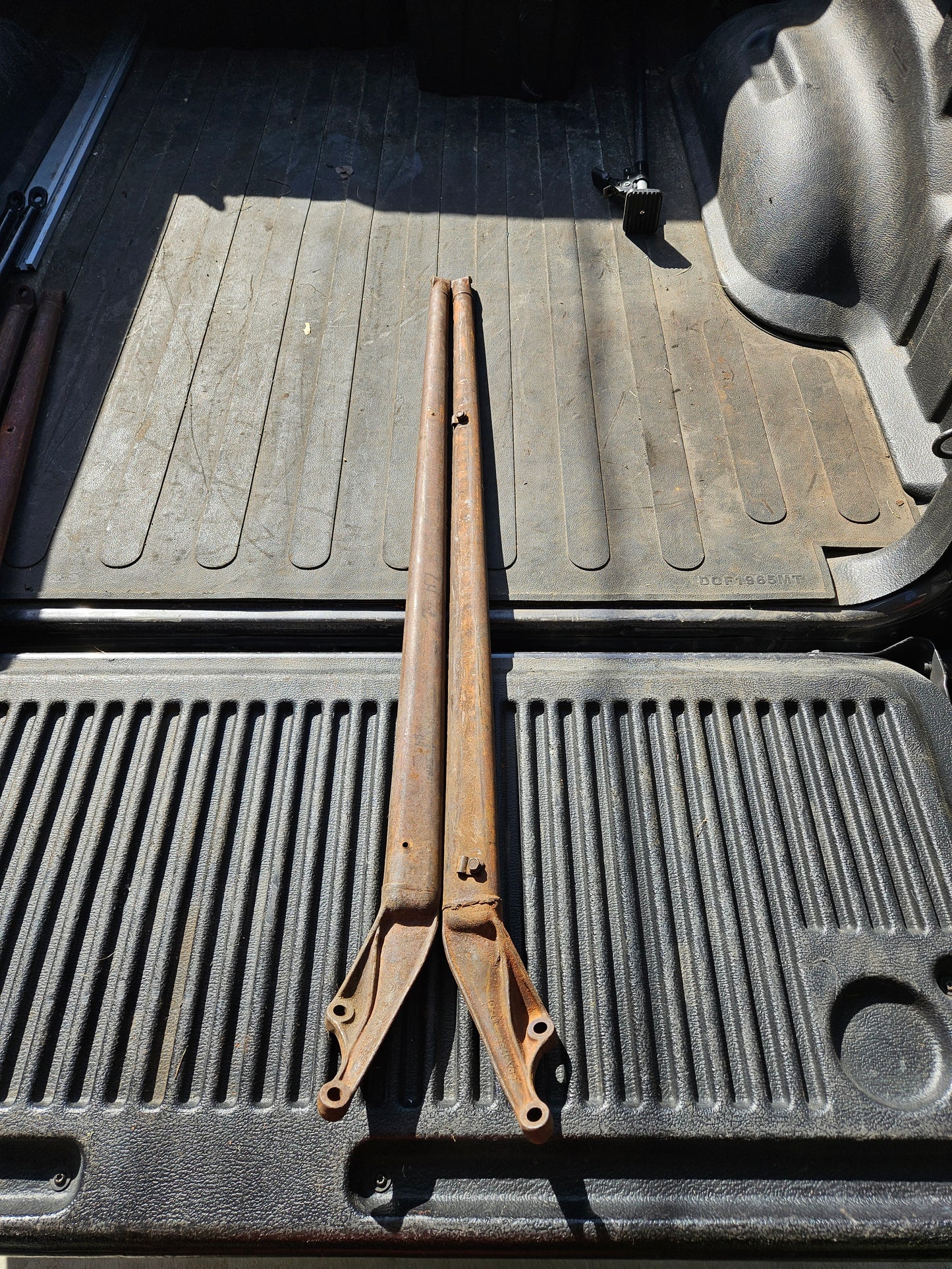 1942-48 Ford 21A-4750/21A-4751 Rear Radius Rods Trailing Arms Pair Used