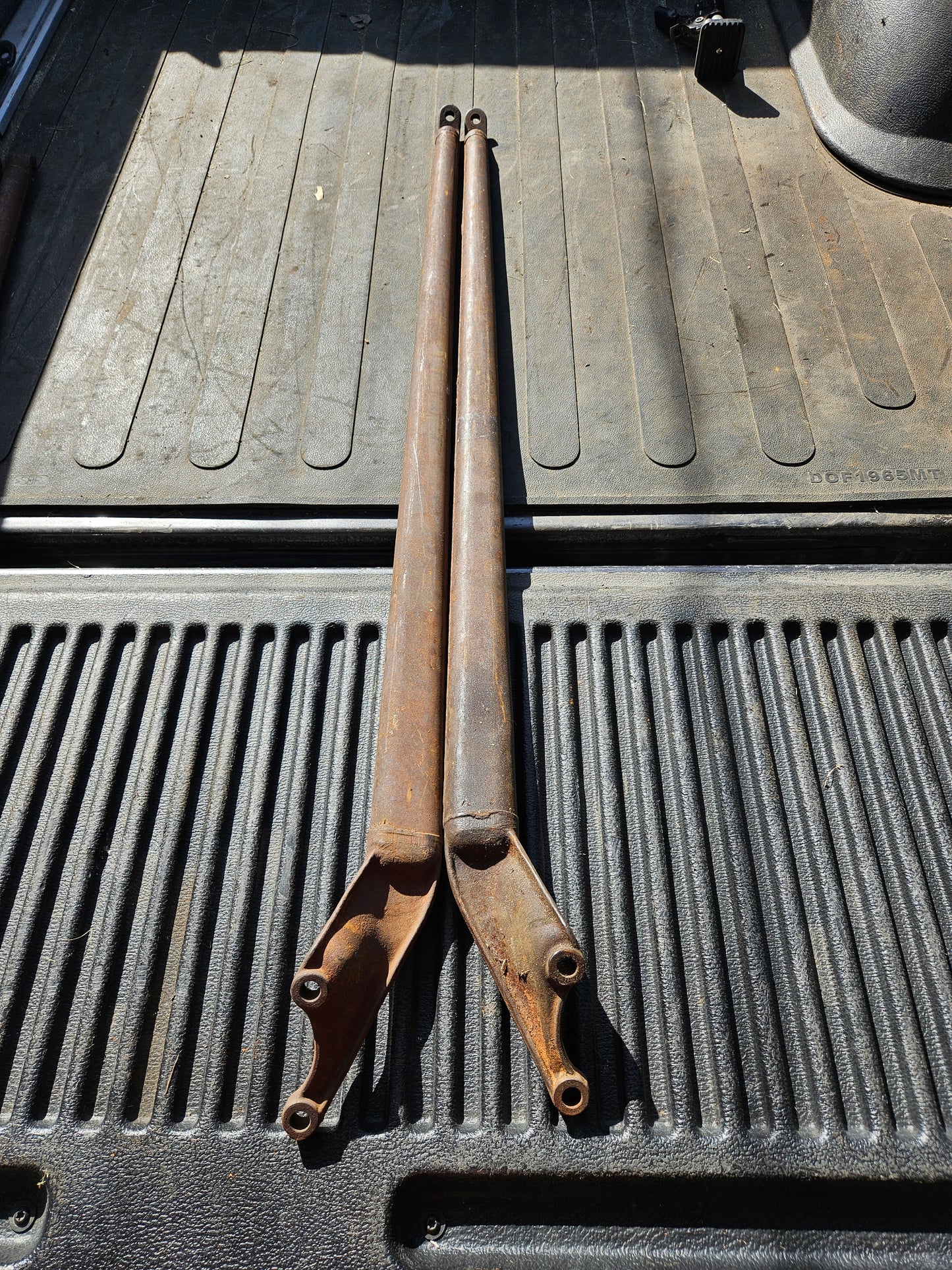 1942-48 Ford 21A-4750/21A-4751 Rear Radius Rods Trailing Arms Pair Used