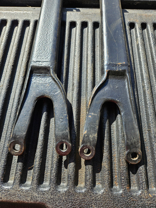 1928-1929 Ford Model A A-4750-A/A-4751-A Rear Radius Rods Trailing Arm Pair Used