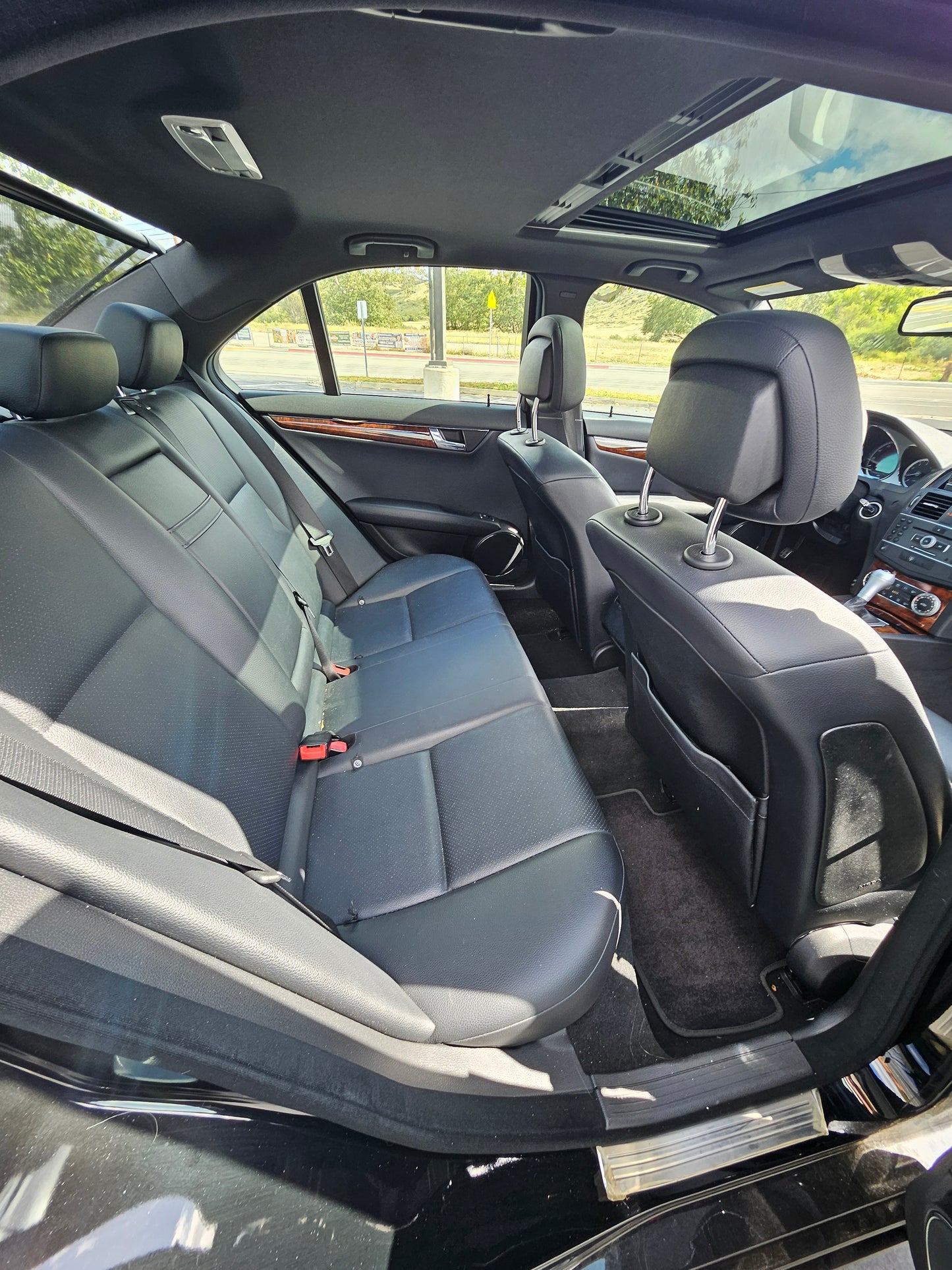 2011 Mercedes-Benz C300 Sport – Sporty RWD Luxury SOLD