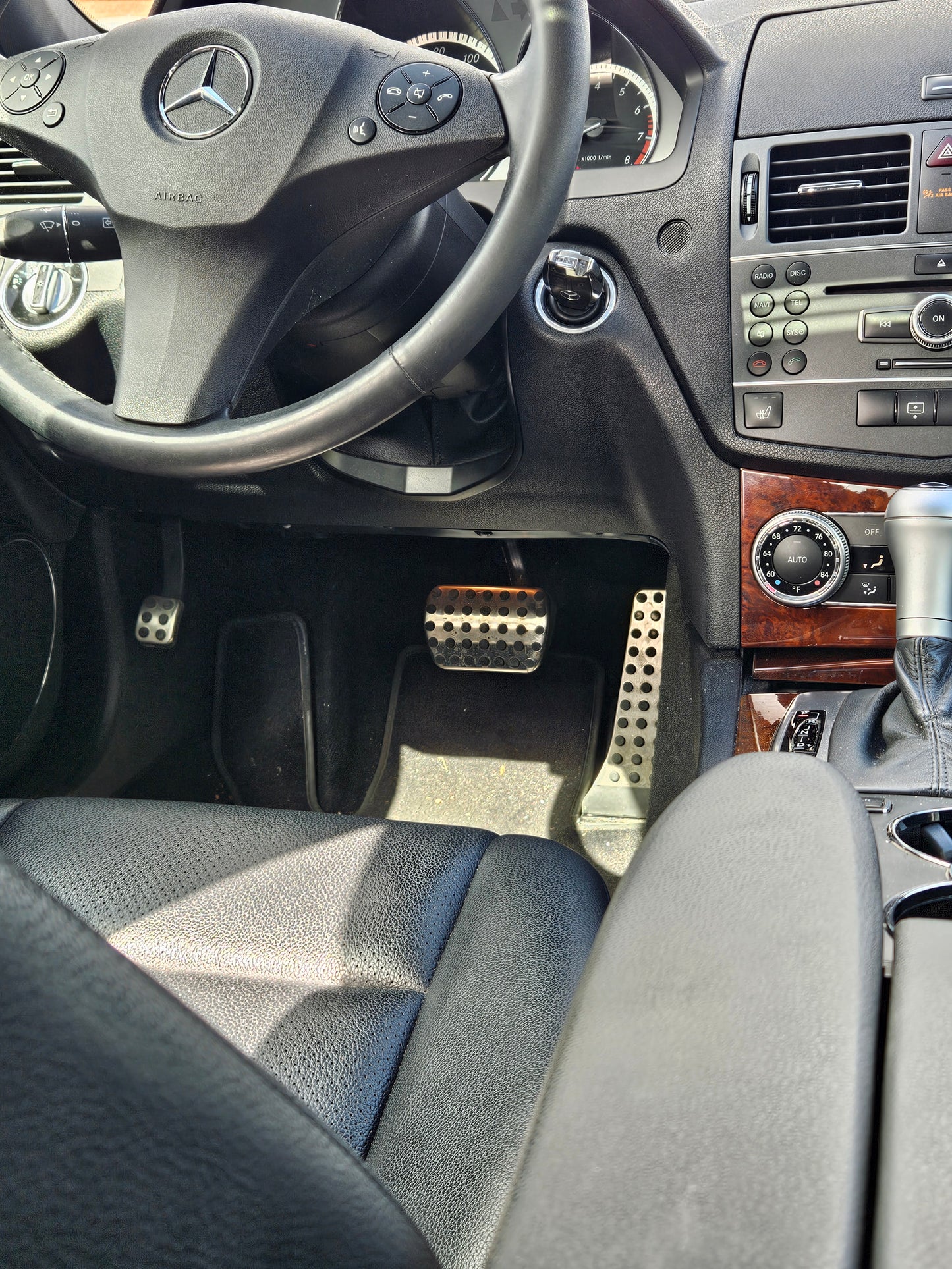 2011 Mercedes-Benz C300 Sport – Sporty RWD Luxury SOLD