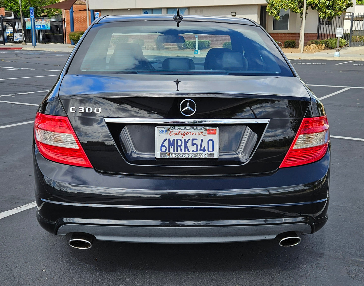 2011 Mercedes-Benz C300 Sport – Sporty RWD Luxury SOLD