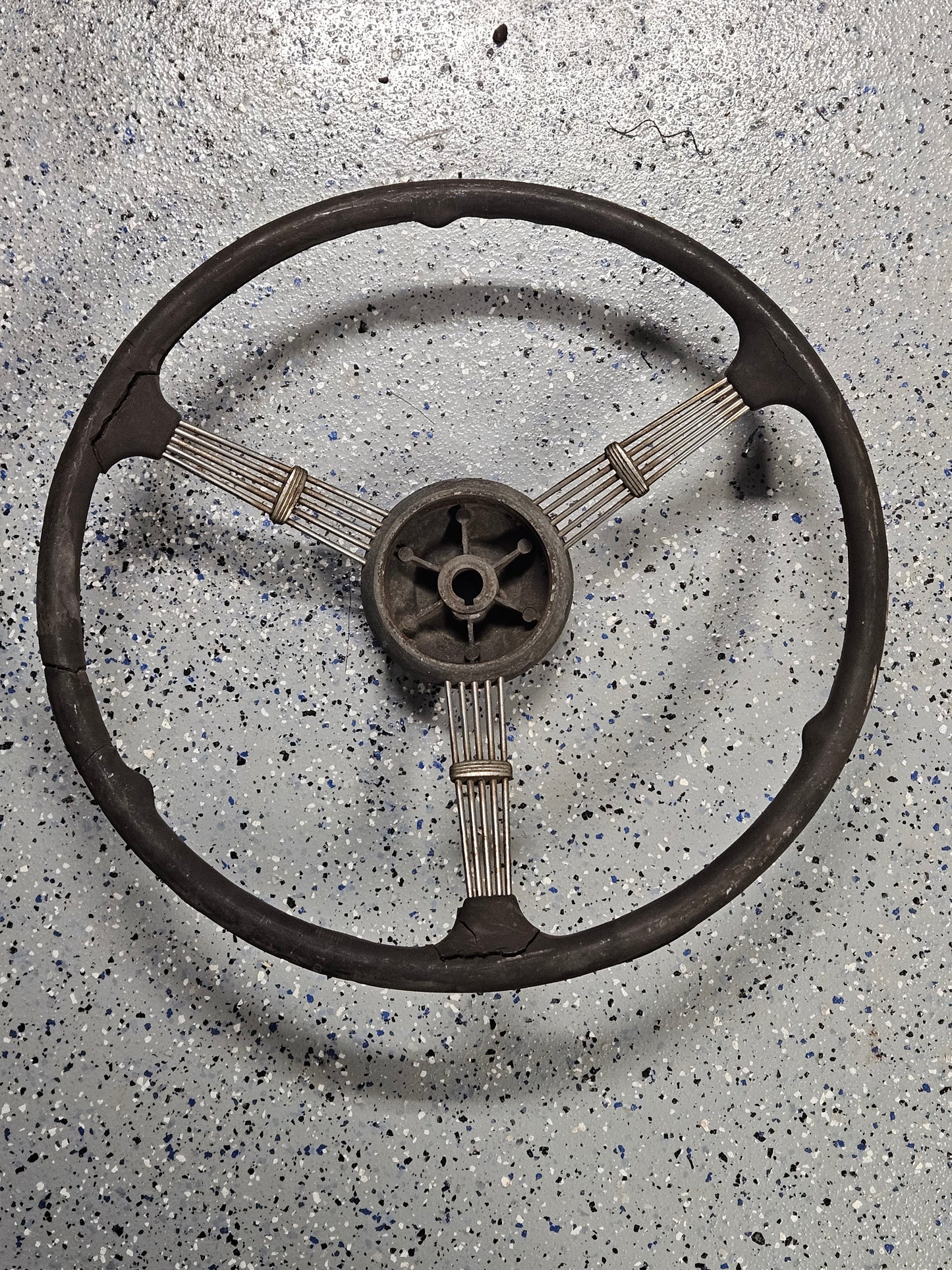 1938-1939 Ford 81A/91A-3600 17" Banjo Steering Wheel Original OEM V8 Hot Rod