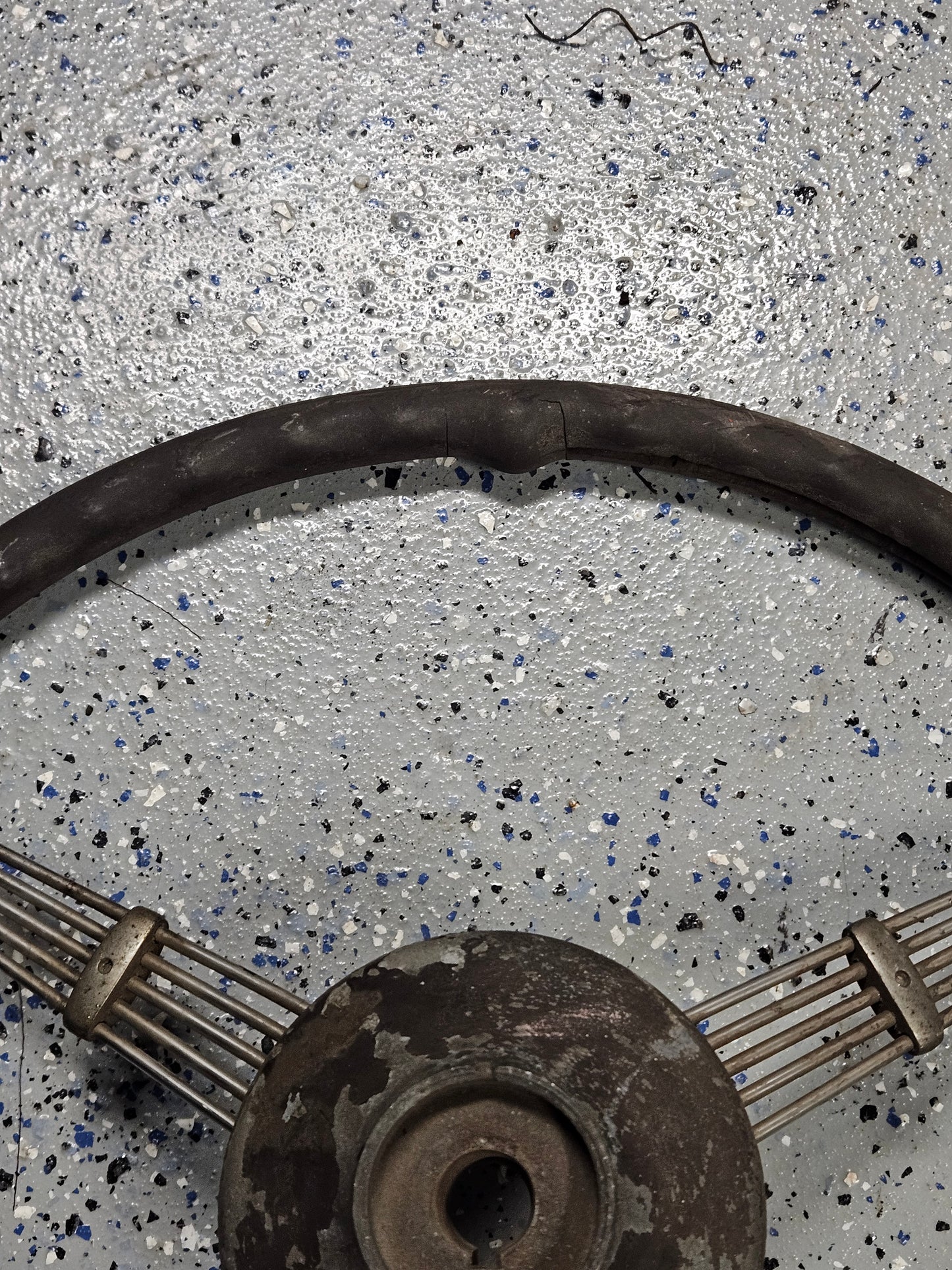 1938-1939 Ford 81A/91A-3600 17" Banjo Steering Wheel Original OEM V8 Hot Rod