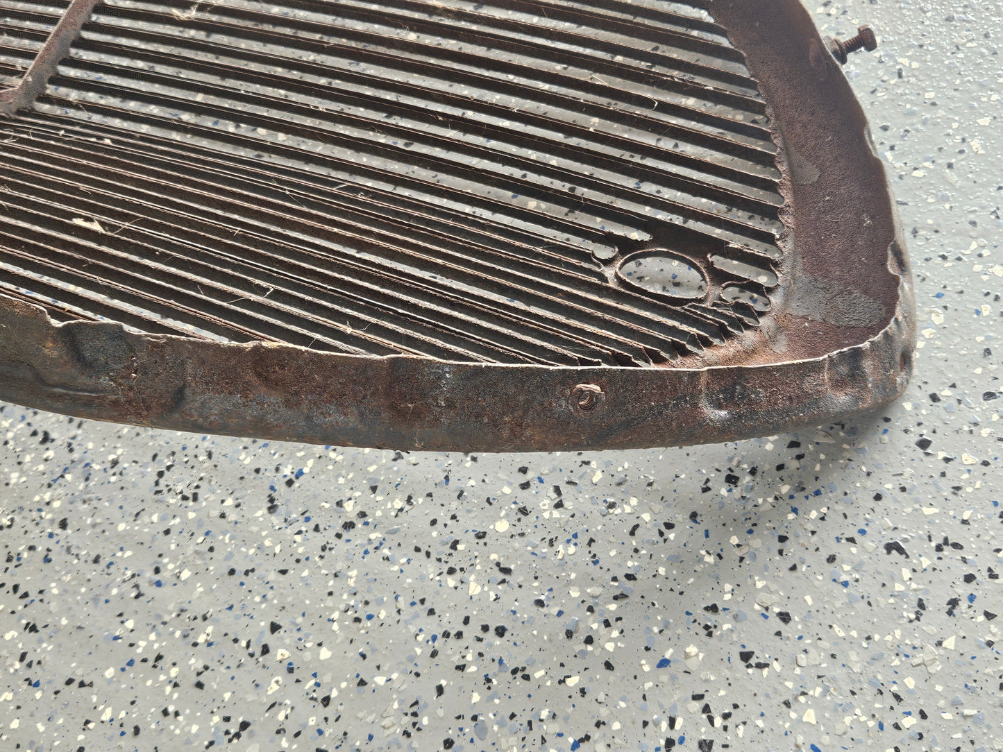 1933 Ford Passenger Car Grille Shell & Insert — Original Steel, V8 Emblem, Solid