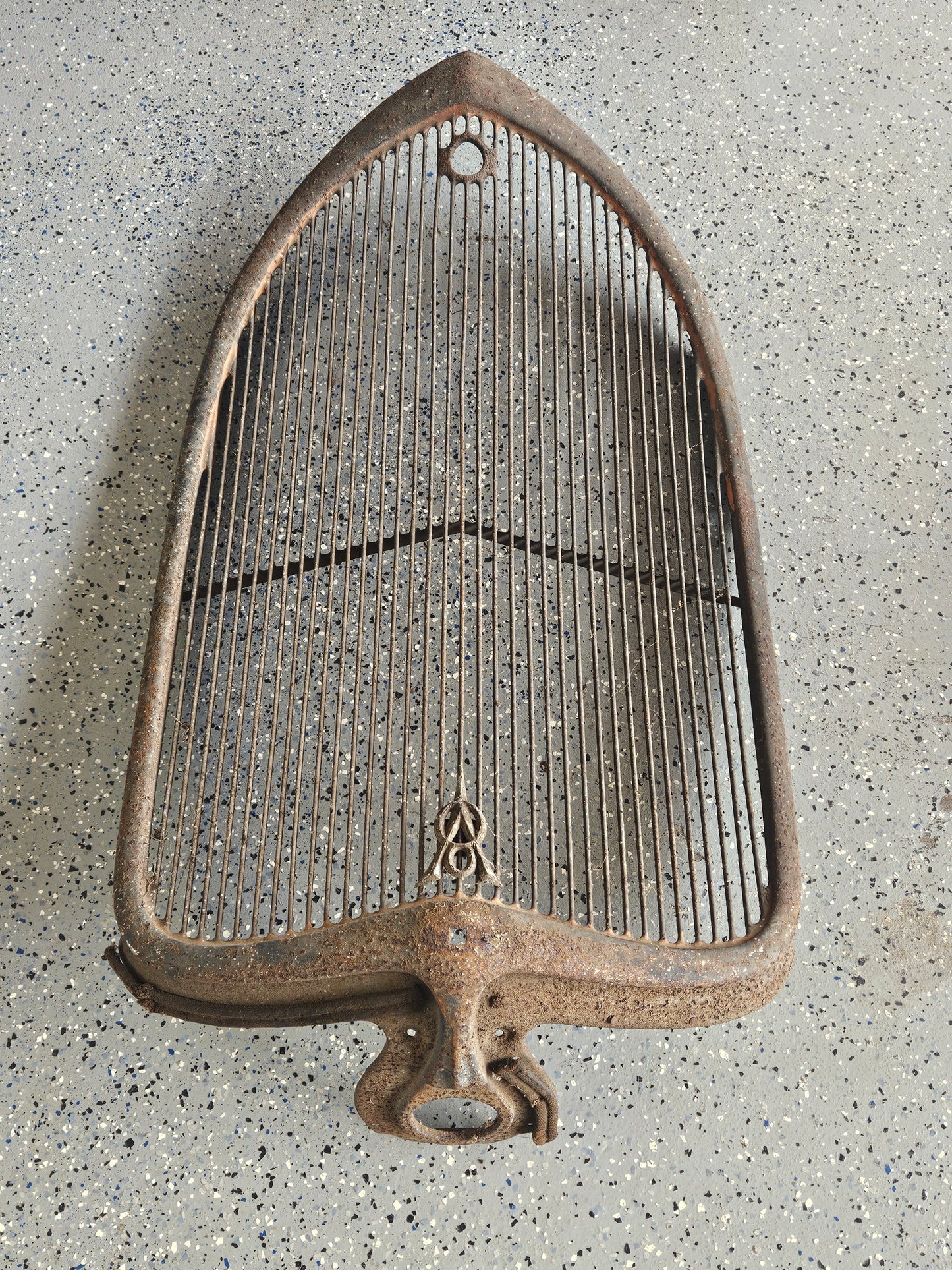 1933 Ford Passenger Car Grille Shell & Insert — Original Steel, V8 Emblem, Solid