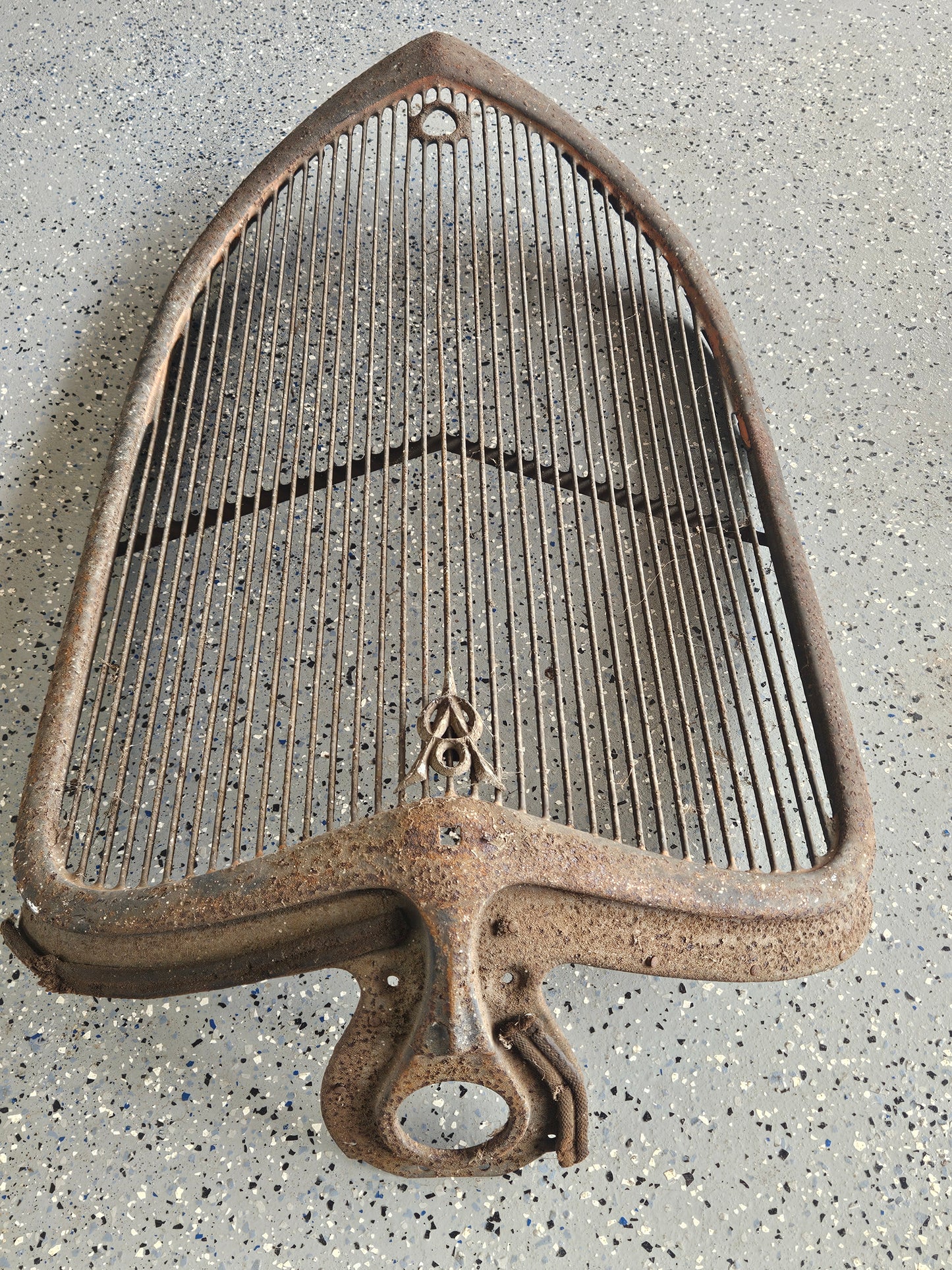 1933 Ford Passenger Car Grille Shell & Insert — Original Steel, V8 Emblem, Solid