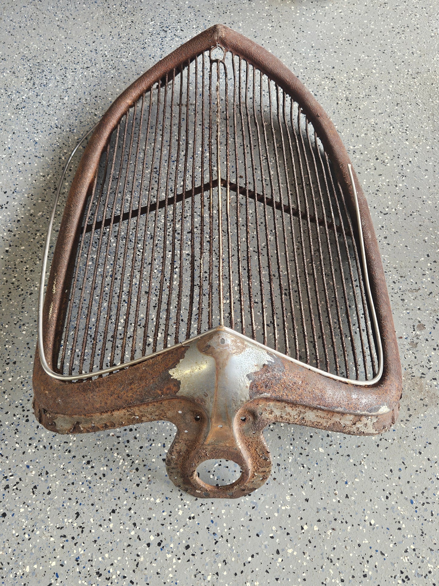 1933 Ford Passenger Car Grille Shell & Insert — Original Steel, Hot Rod Project