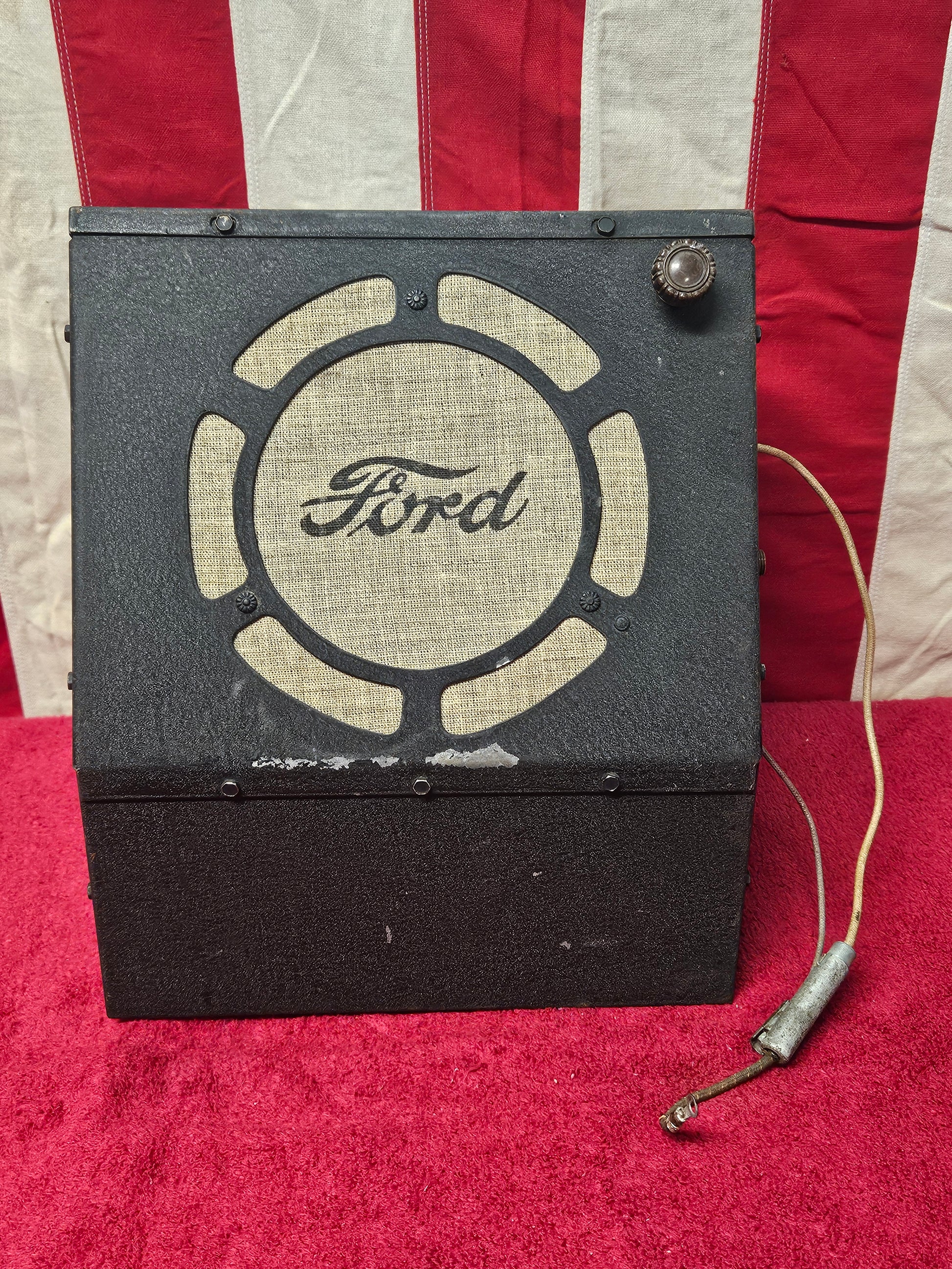1935 1936 Ford Philco FT-9 radio front with Ford script speaker grille