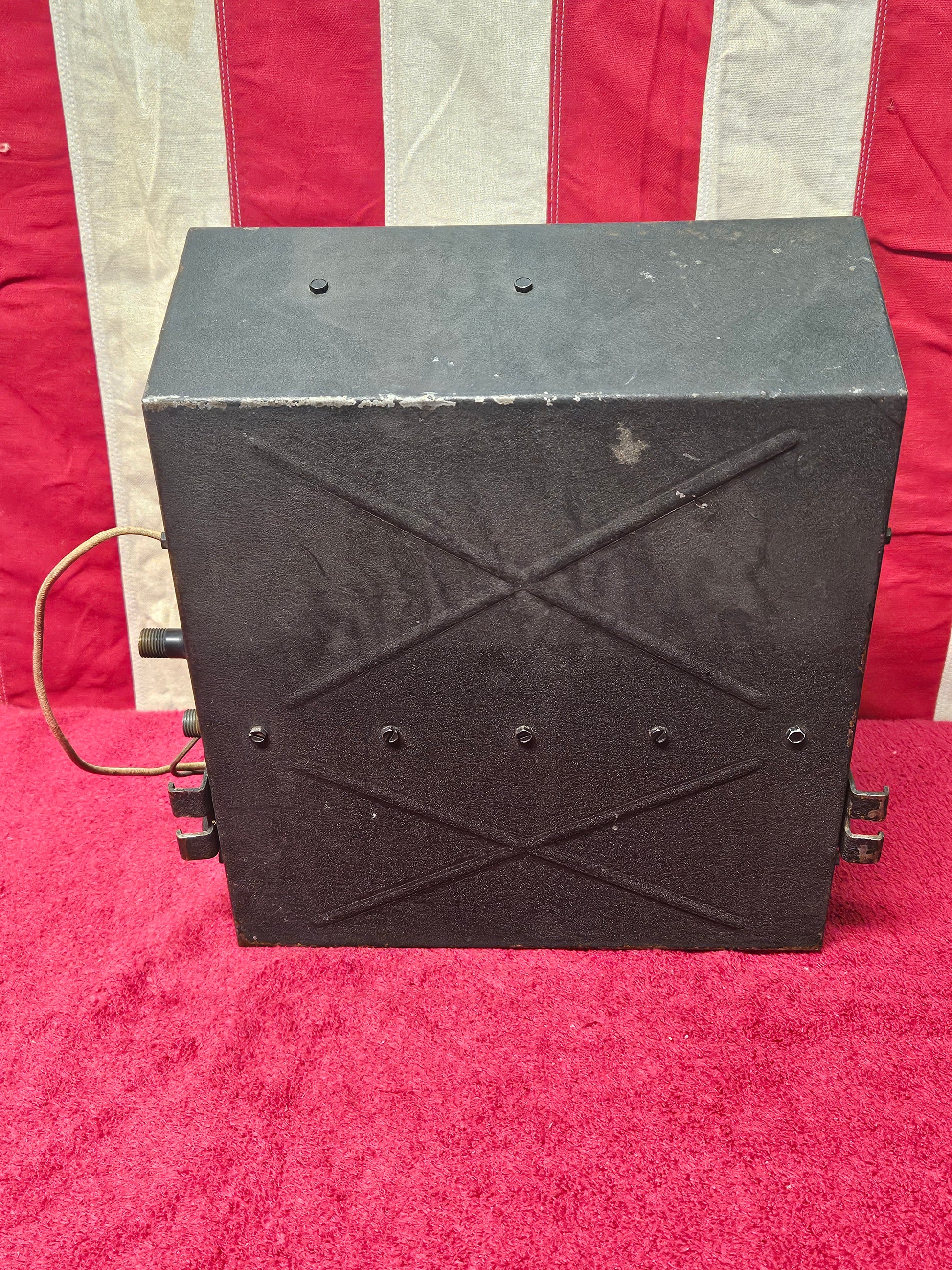 Philco FT-9 Ford radio back