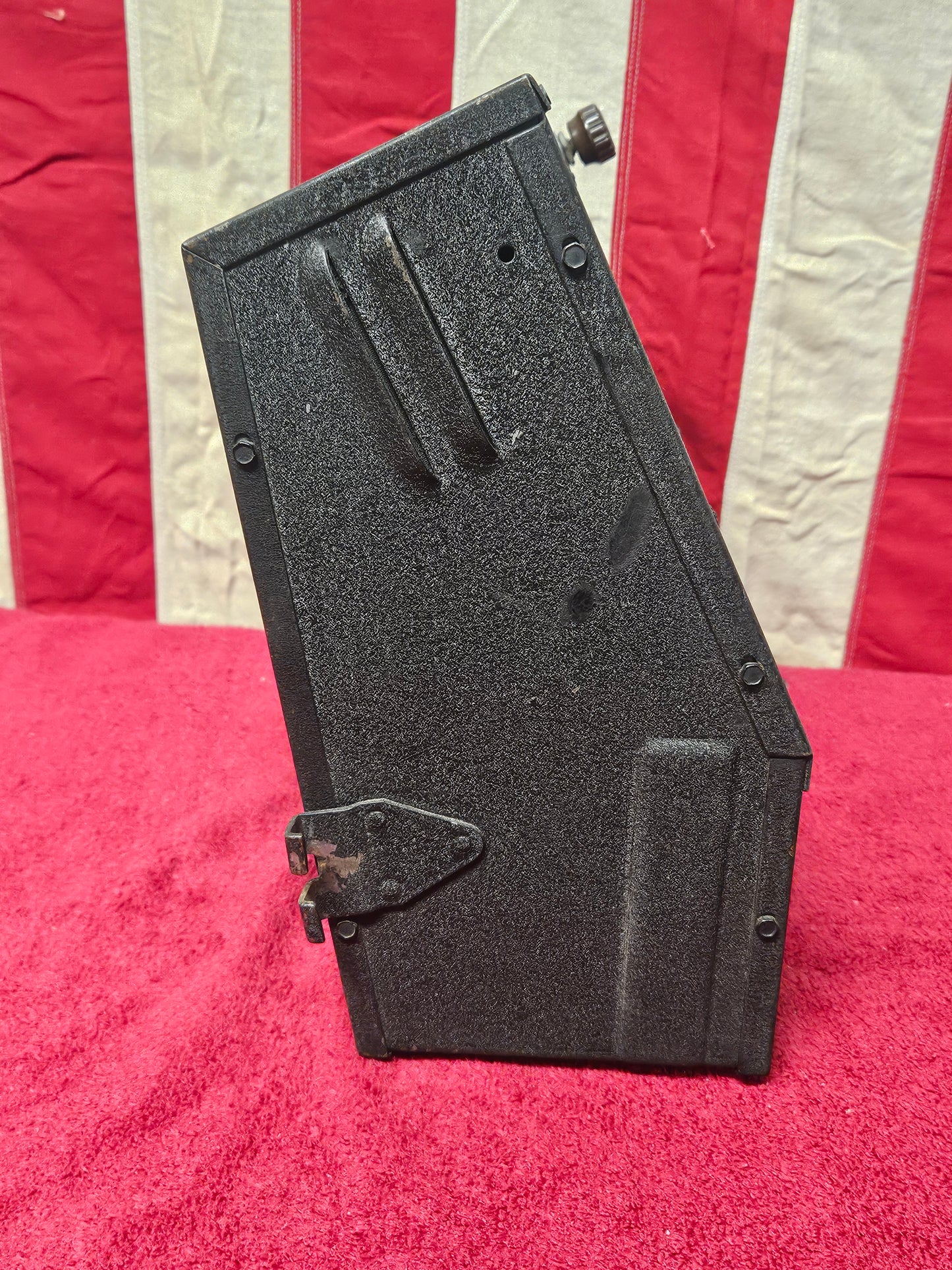 Philco FT-9 Ford radio side view