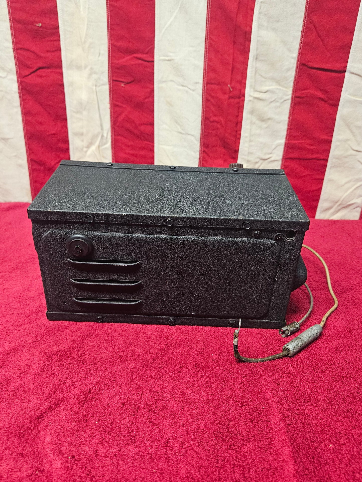 Philco FT-9 Ford radio side profile