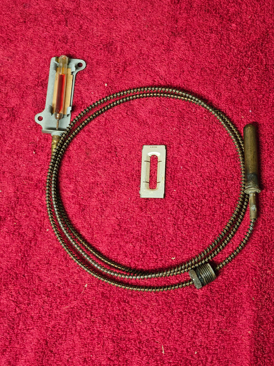 Ford 68-10883 temperature gauge mechanism close-up