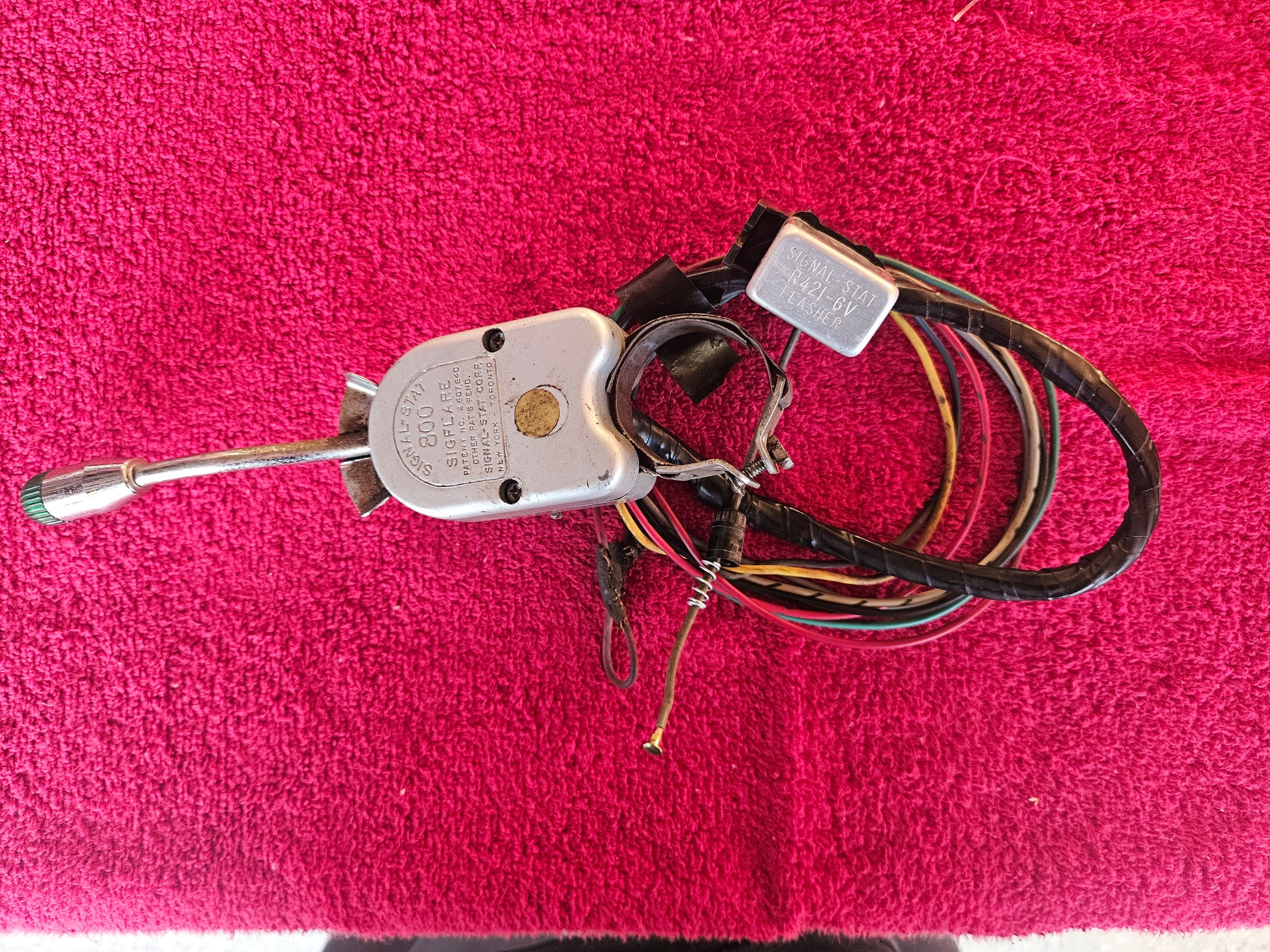 Signal-Stat 800 Sigflare turn signal switch with wiring loom, R421-6V flasher and column clamp attached