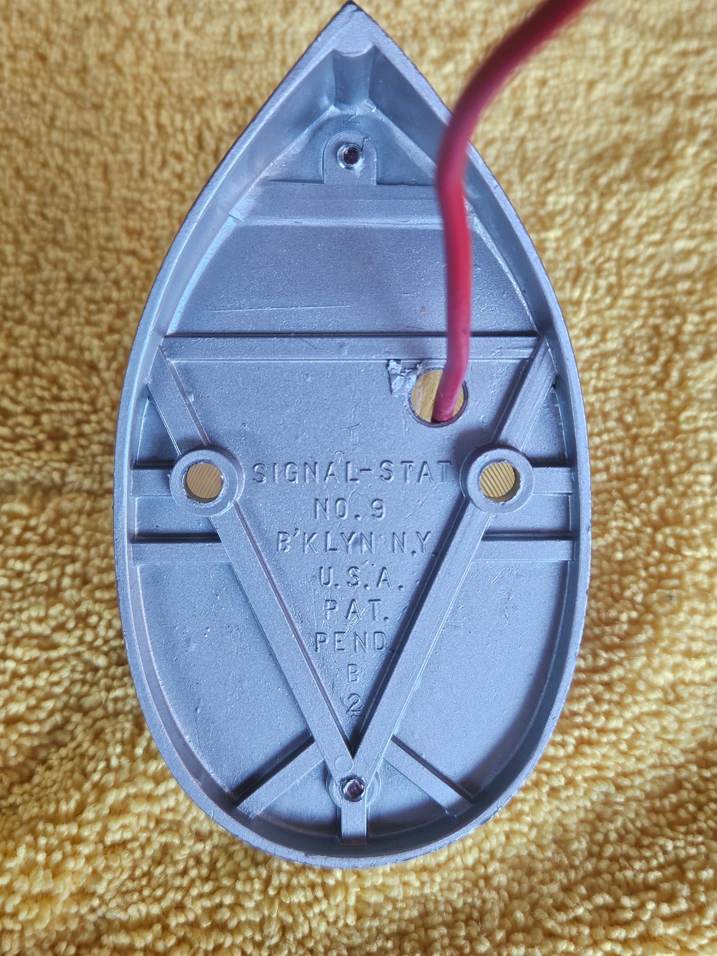 Signal-Stat No. 9 lamp base marked Brooklyn NY Pat Pend