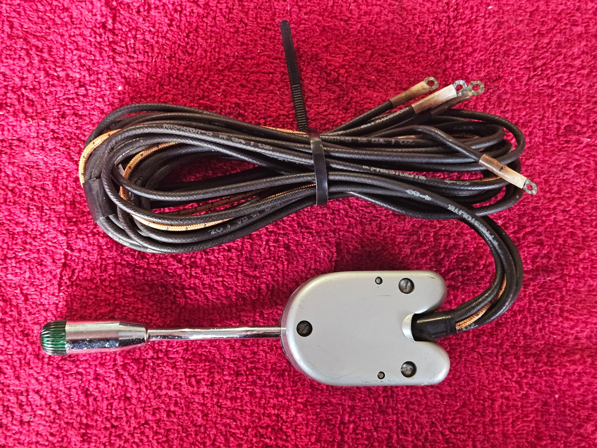 Reverse of Signal-Stat 600 switch with full-length uncut wiring loom