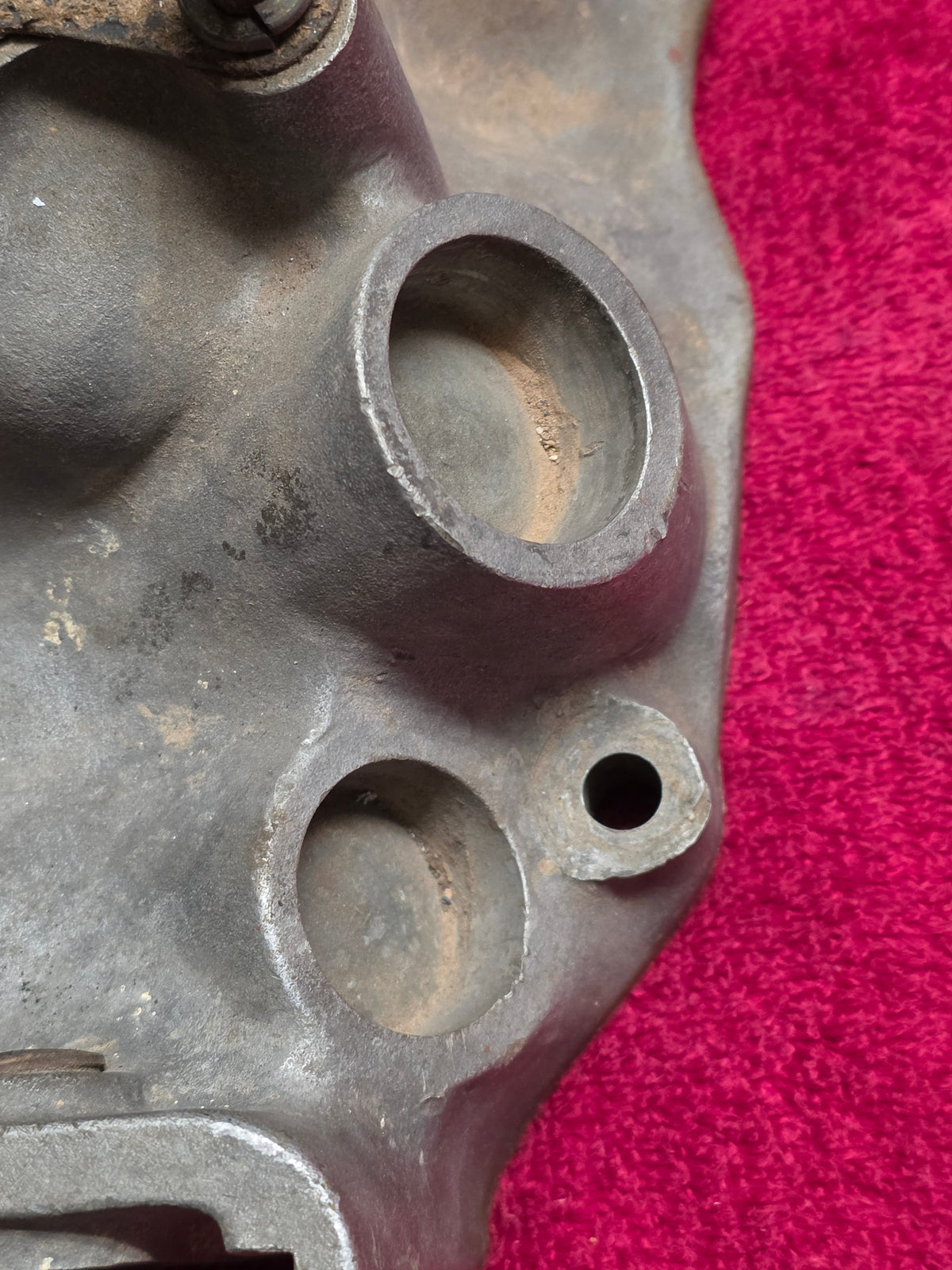 Undrilled oil filler and road draft tube bosses