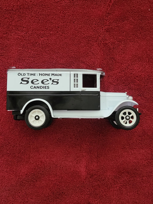 1927 Graham Brothers See's Candies Delivery Truck Ertl 1:25 scale NEW