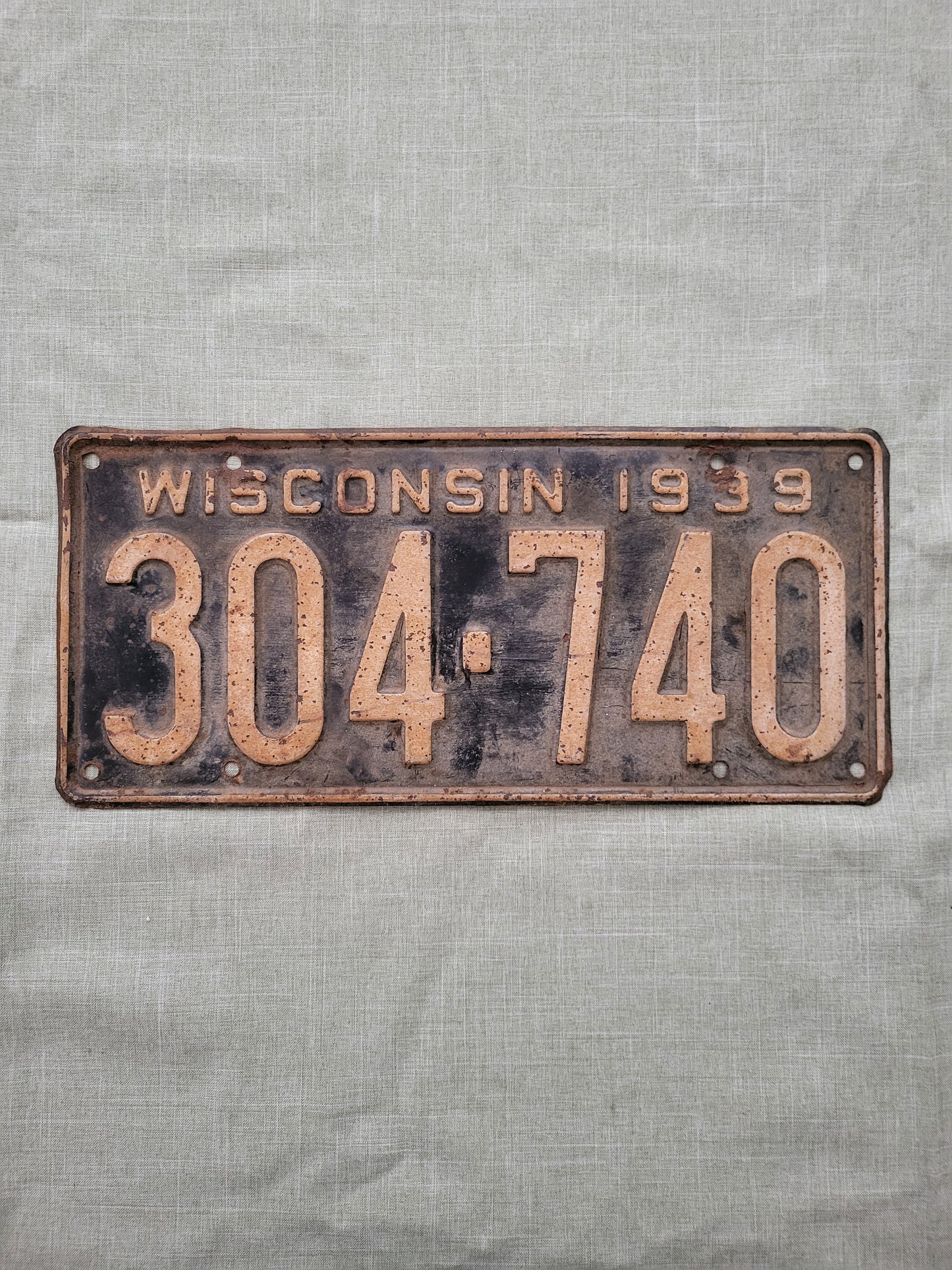 1939 Wisconsin License Plate Single Original USED