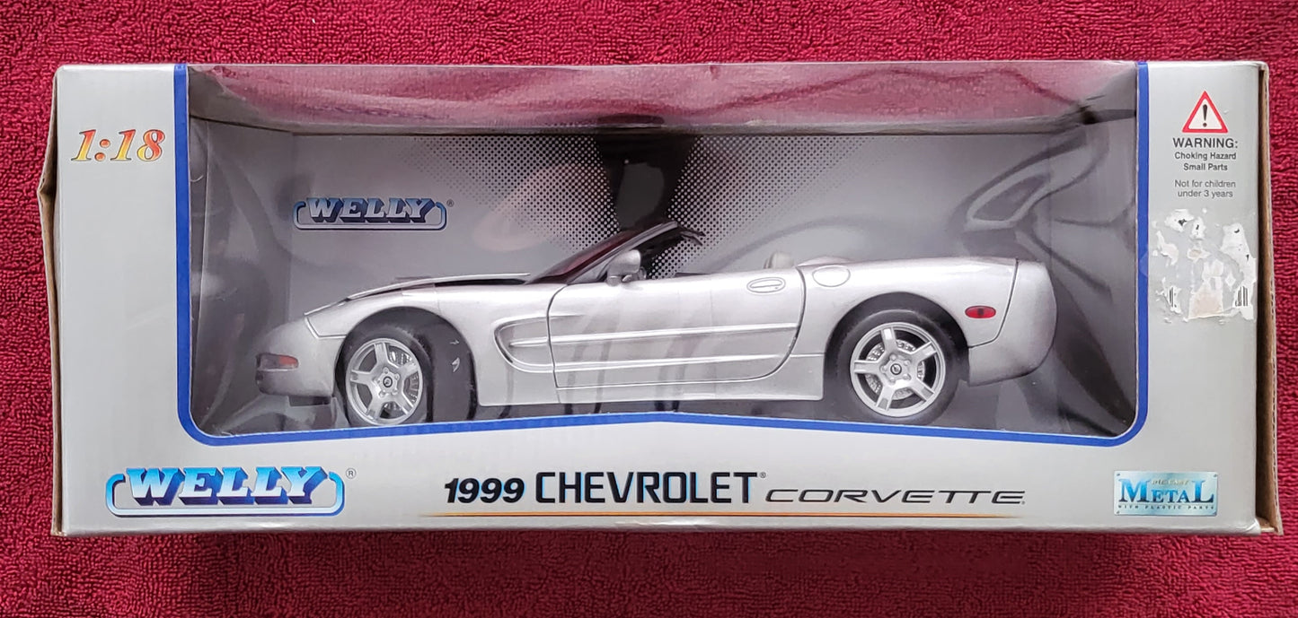 1999 Chevy Corvette Convertible Welly 1:18 Scale NEW